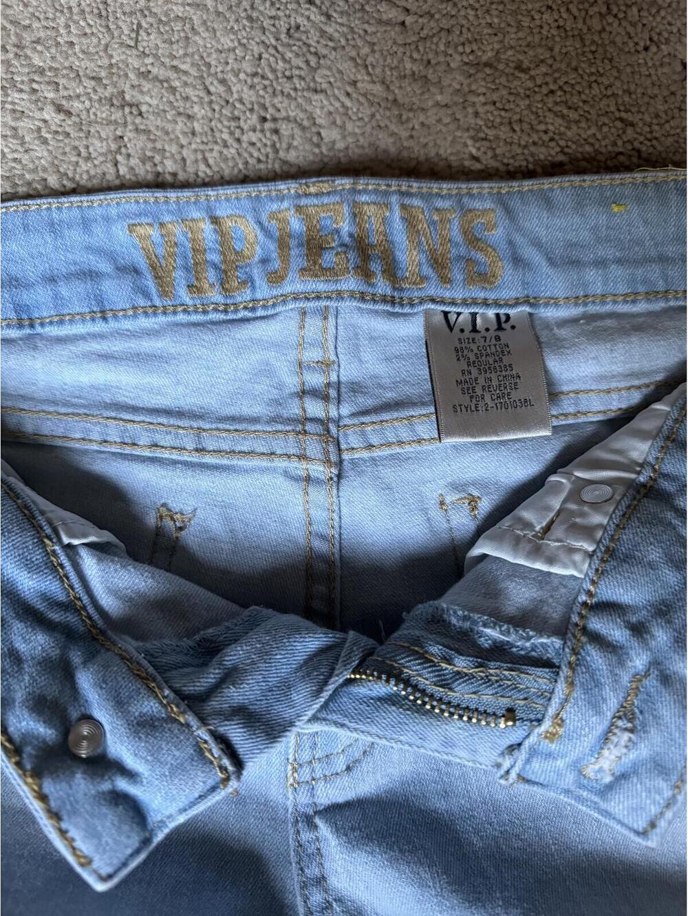 VIP Jeans - Picture 2 of 3